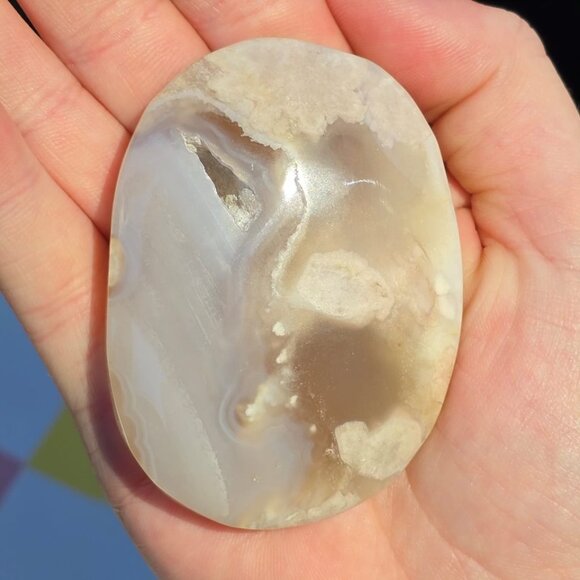 Flower Agate Crystal Palm Stone [D] - Picture 3 of 5